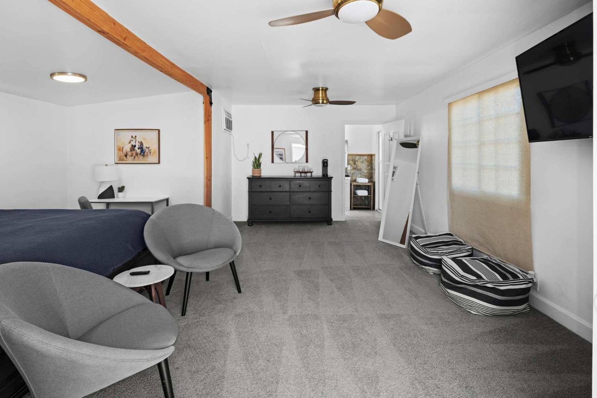 Royal Modern -stylish With Casita And Grille *